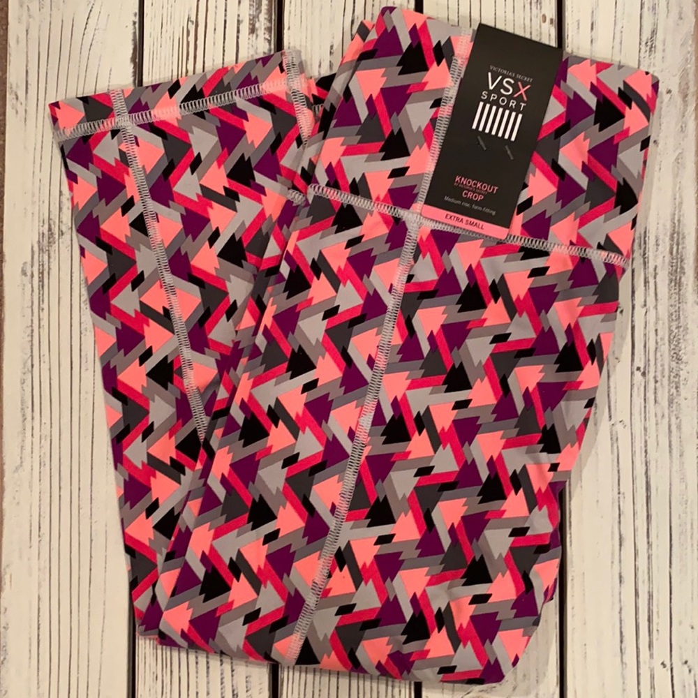 NWT Victoria’s Secret Sport Crop Leggings XS